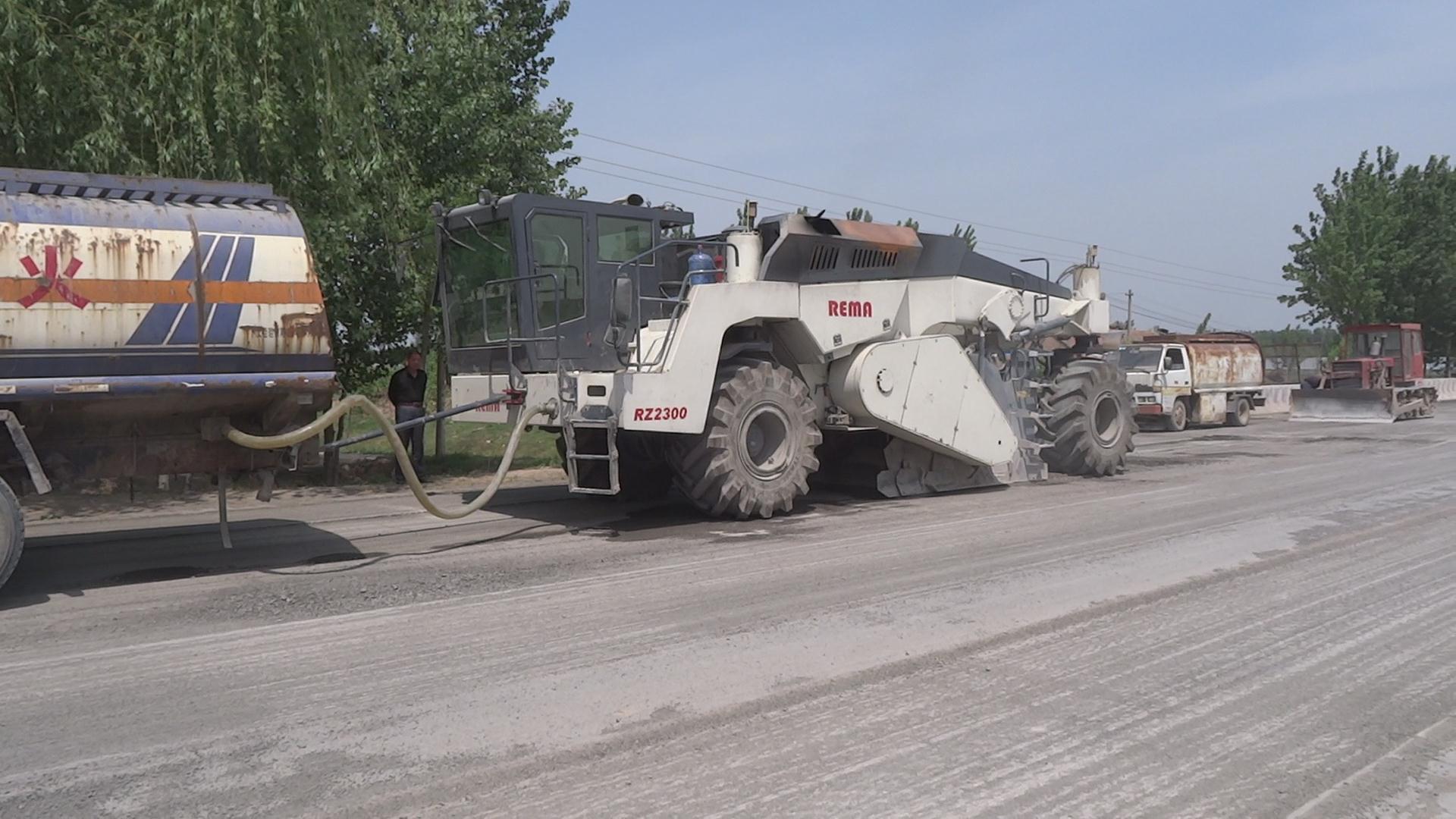 RZ2300，冷再生機濮陽S222省道冷再生施工