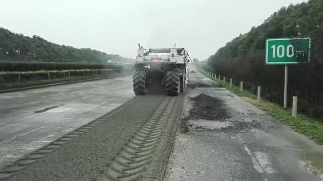 RZ2300，上海高速公路冷再生