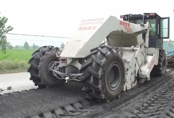 WR2300L，安徽靈壁S201省道冷再生施工