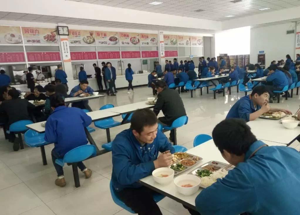 深圳食堂承包單位 綠都膳食如何引領行業新標桿？